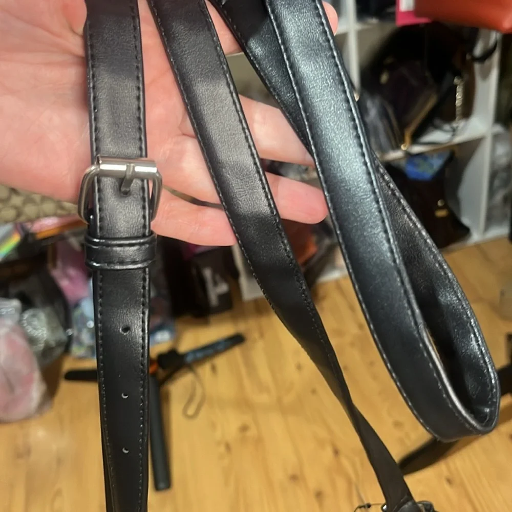 Tahari Black Crossbody Bag - Picture 3 of 5